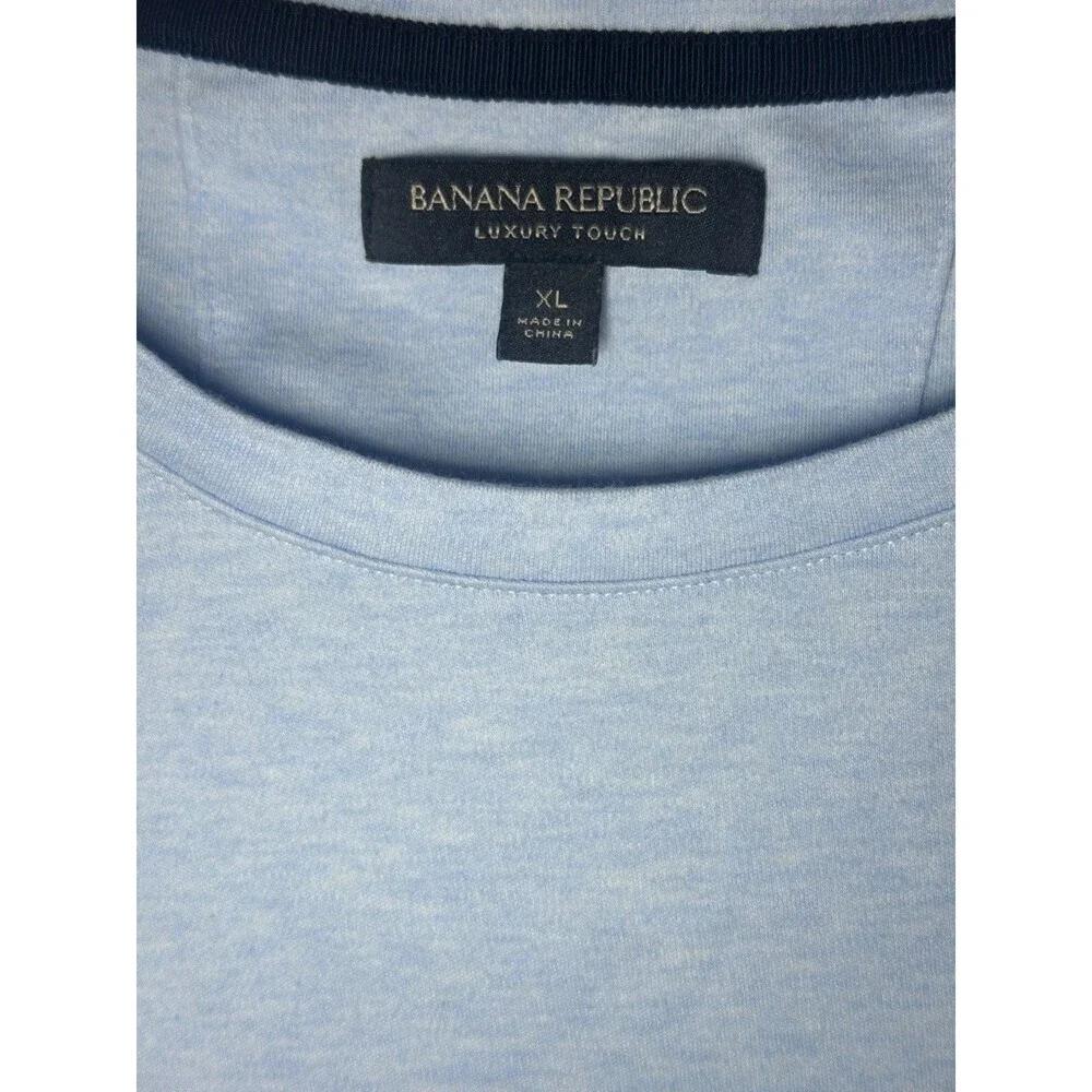 Banana Republic Men’s Luxury Touch‎ Performance Tee Blue, Size XL